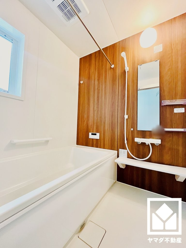 八幡市八幡山田　第3　3号棟の浴室