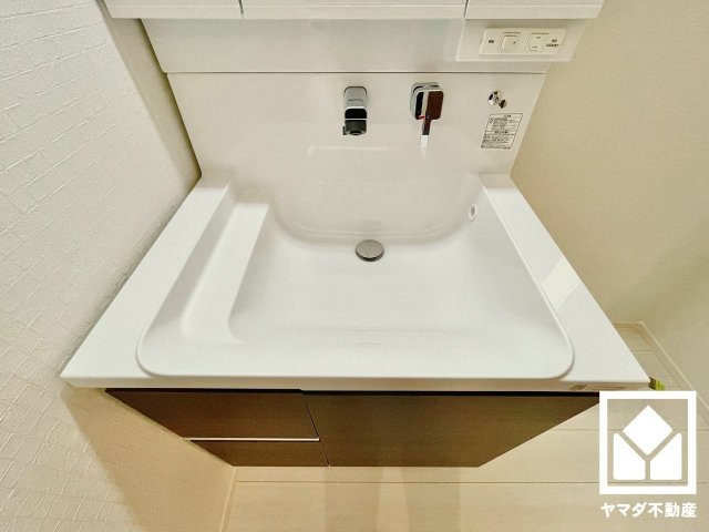 八幡市八幡樋ノ口　第1　1号地の独立洗面台