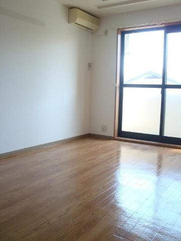 ドリーム７８の内装|洋室