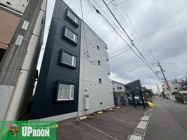 ロアビルアネックスの外観