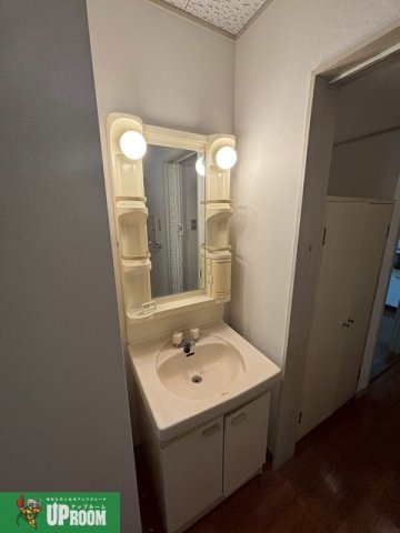 ロアビルアネックスの洗面所