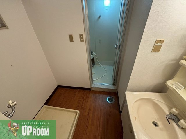 ロアビルアネックスの玄関