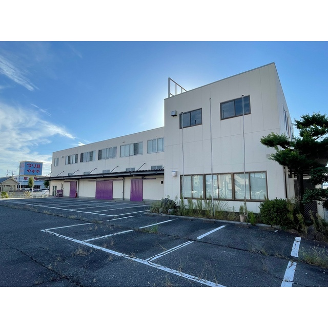 岐阜市菅生６丁目の事務所のエントランス