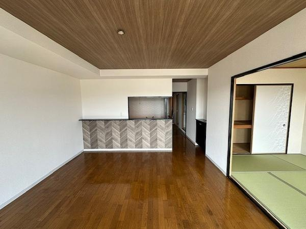 【居間・リビング】 | M’プラザ枚方弐番館