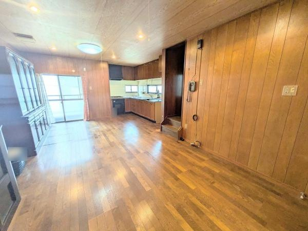 【居間・リビング】 | 門真市南野口町　中古戸建