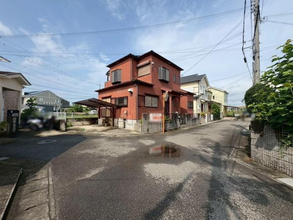岩出市東坂本　中古戸建の前面道路含む現地写真