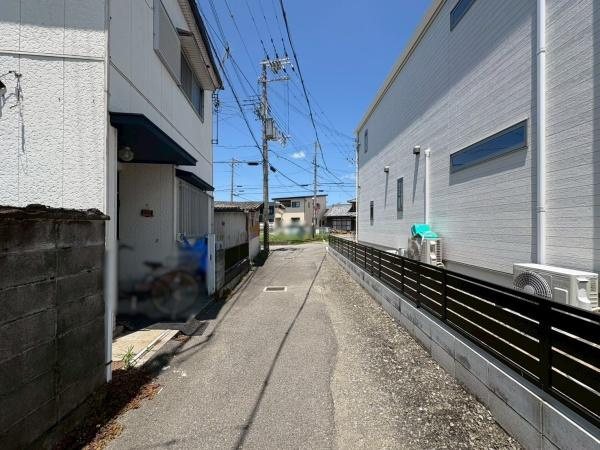 和歌山市杭ノ瀬戸建　オーナーチェンジ物件　の前面道路含む現地写真