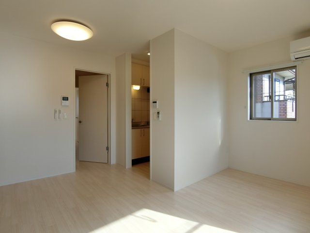 サンモールひえづ　Ｂ棟の居間・リビング