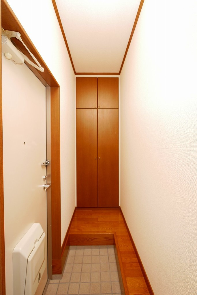 メゾンセガワA棟の玄関|メゾンセガワA棟　102　