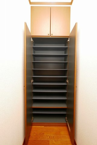 メゾンセガワA棟の収納|メゾンセガワA棟　102　