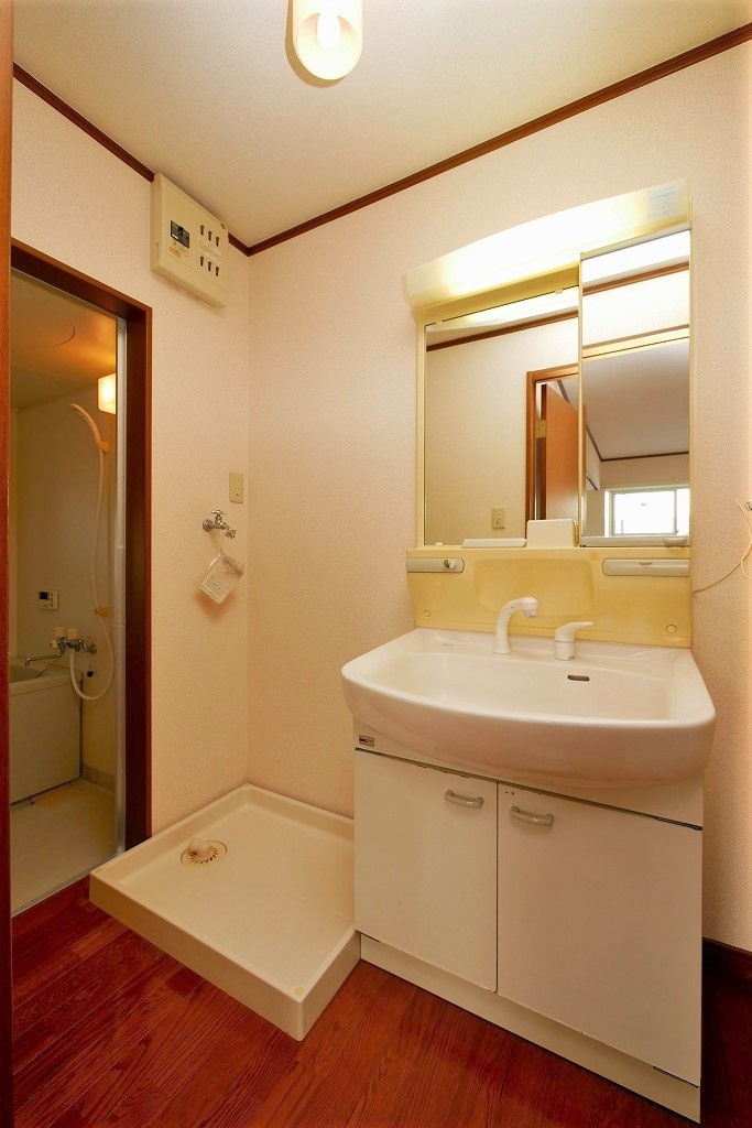 メゾンセガワA棟の洗面所|メゾンセガワA棟　102　