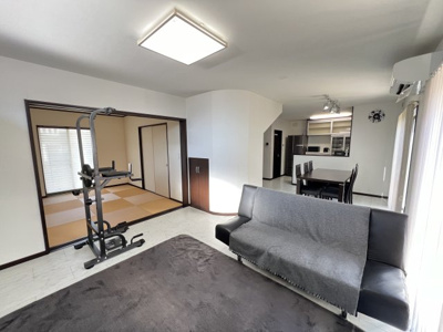 【居間・リビング】 | 北筑二丁目8番31号（No.C-8）