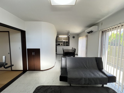 【居間・リビング】 | 北筑二丁目8番31号（No.C-8）