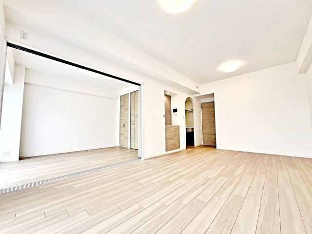 ニューシティ東戸塚南の街参号館の居間・リビング