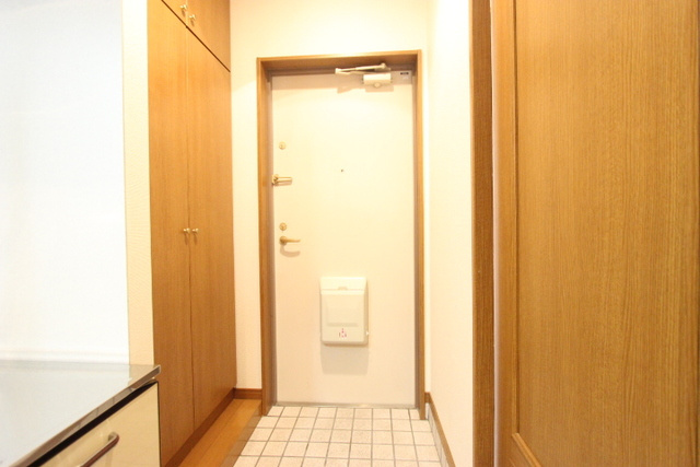 コンソラーレ中野の玄関