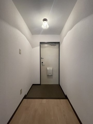 ラフィネ櫻館の玄関