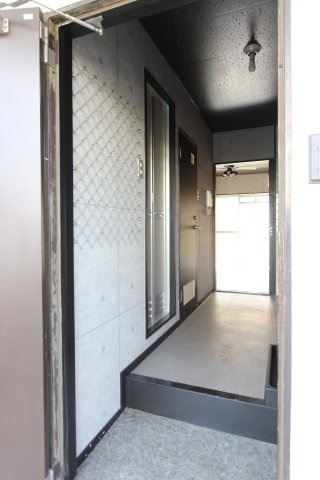 ヒロタハイツの玄関