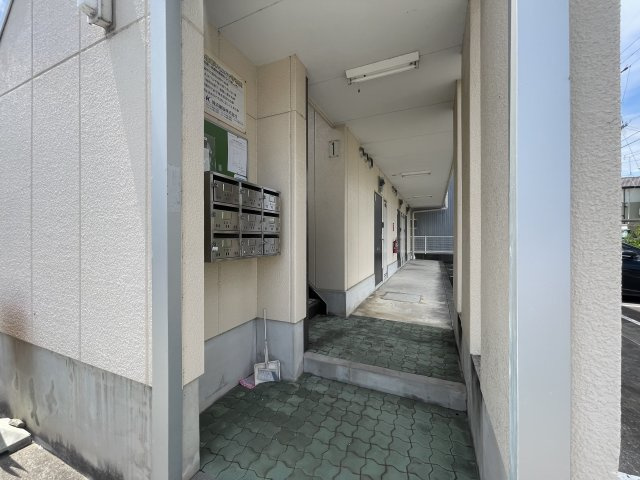 ヒロタハイツのエントランス