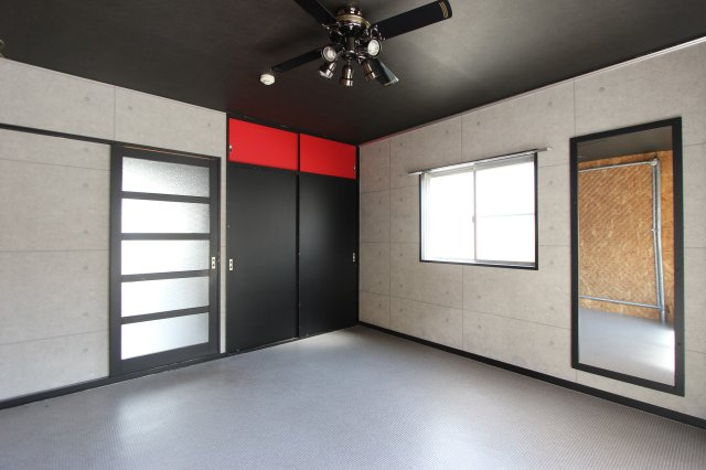 ヒロタハイツの洋室