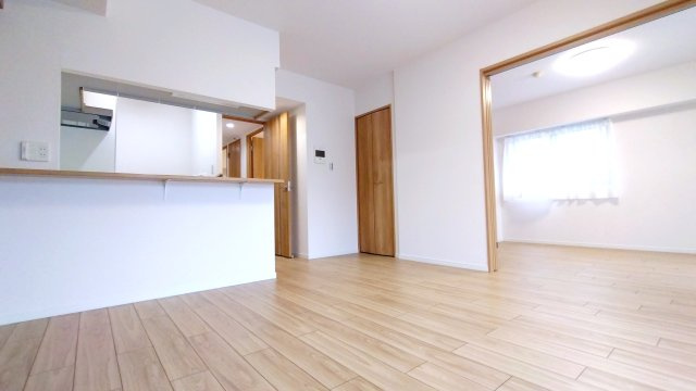 妙蓮寺三和プラザの居間・リビング