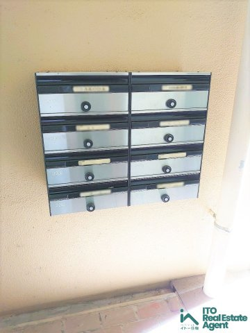 東大路高野第2住宅 第3号棟のエントランス