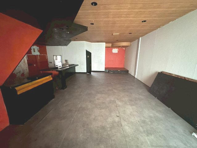 生路池下貸店舗の内装