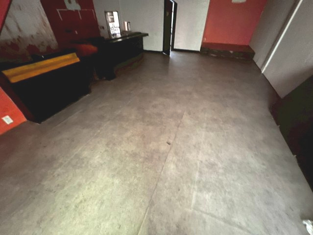 生路池下貸店舗の内装