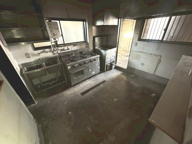 生路池下貸店舗の内装