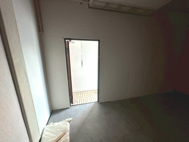 生路池下貸店舗の内装