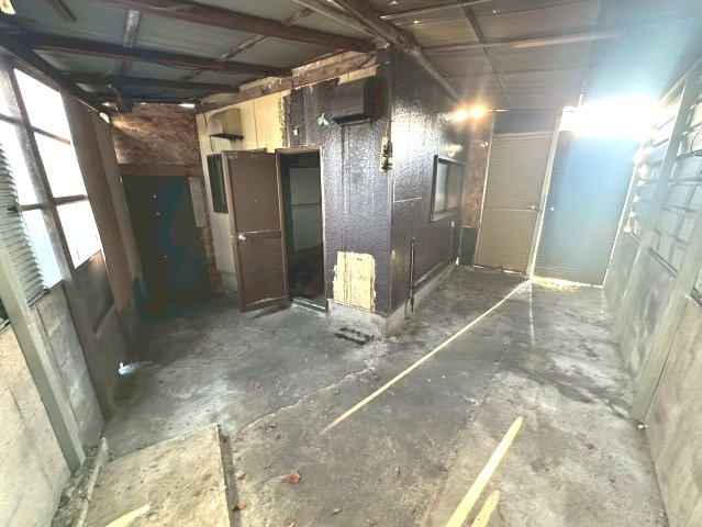 生路池下貸店舗の内装