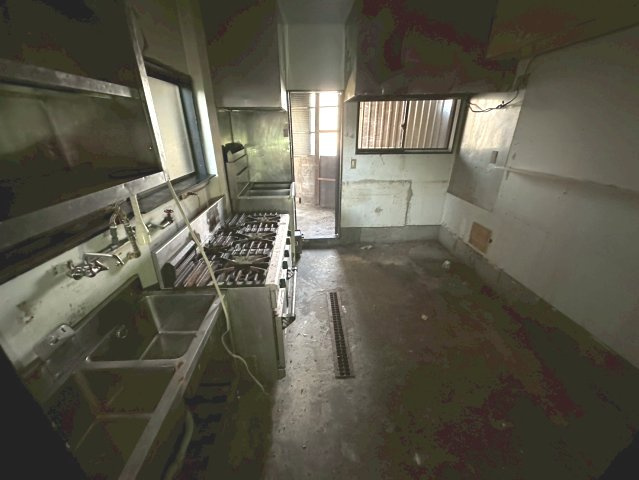 生路池下貸店舗の内装