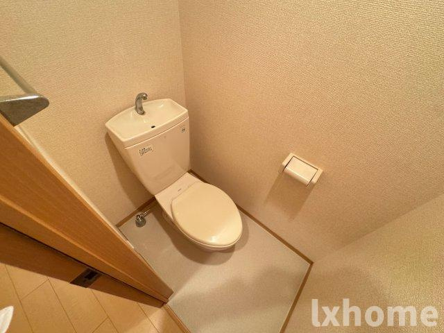 アウラ千里丘のトイレ|落ち着いたトイレです