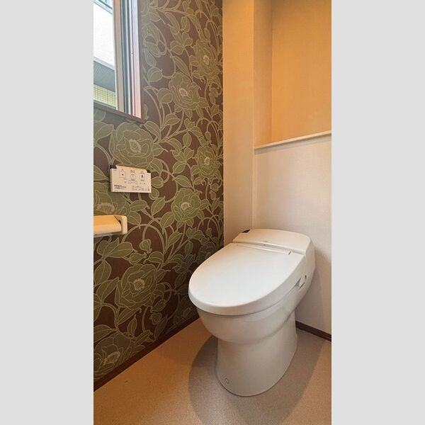 飛香台1丁目戸建のトイレ