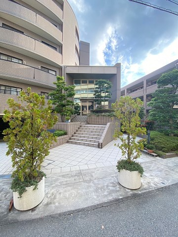 プリマヴェーラ（林田町）のエントランス