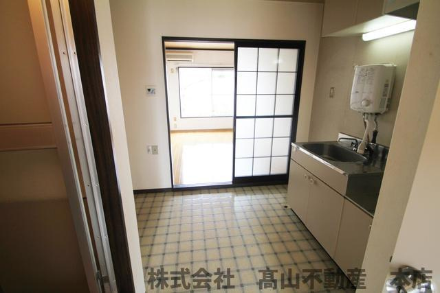 プティハイムの玄関