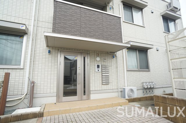 熊本市南区八幡９丁目のアパートのエントランス