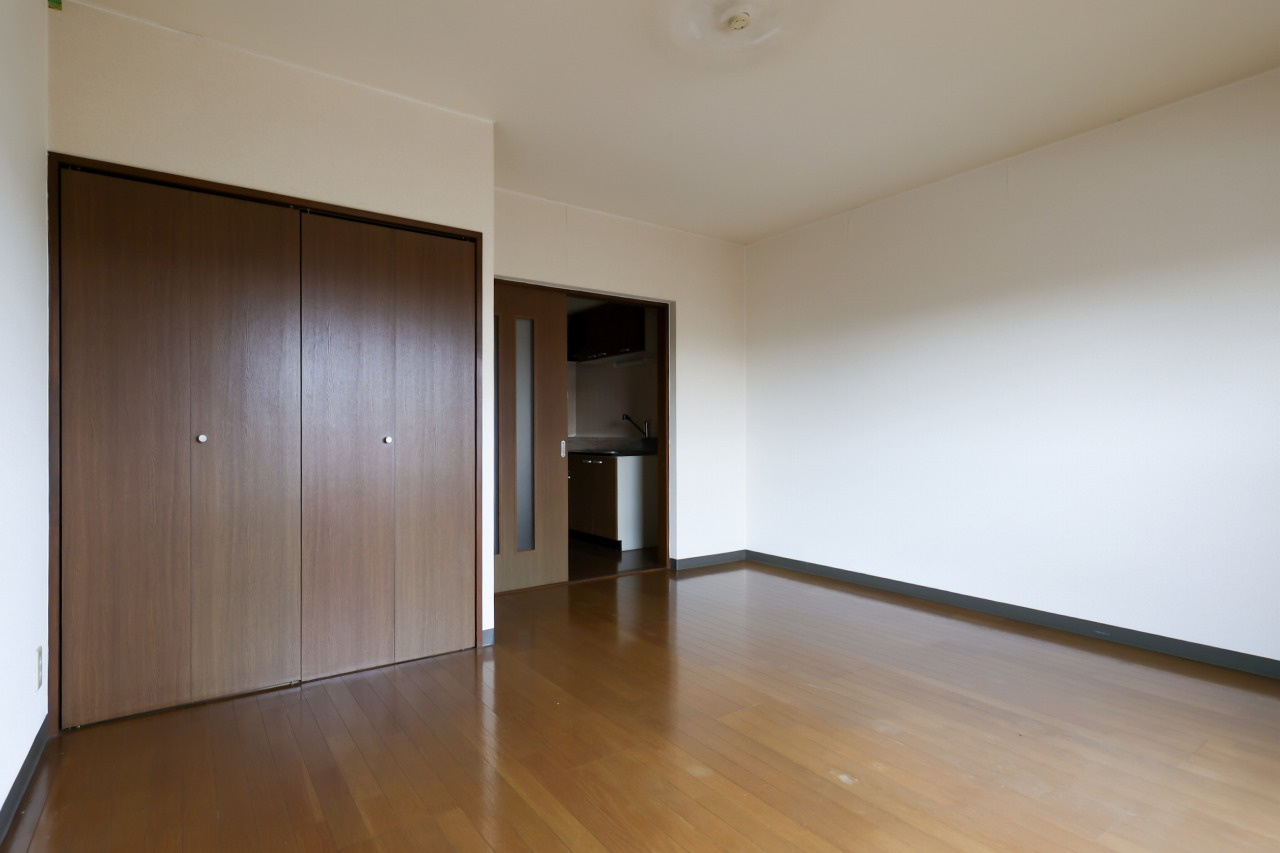 ラ・セゾン城北の洋室|同間取りの105号室のお写真です