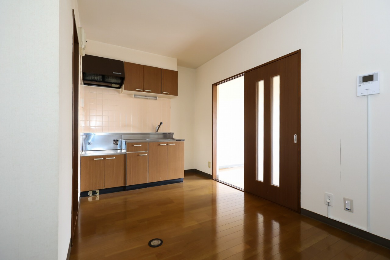 ラ・セゾン城北のキッチン|DK（同間取りの105号室のお写真です）