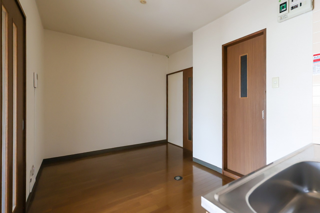 ラ・セゾン城北のキッチン|DK（同間取りの105号室のお写真です）