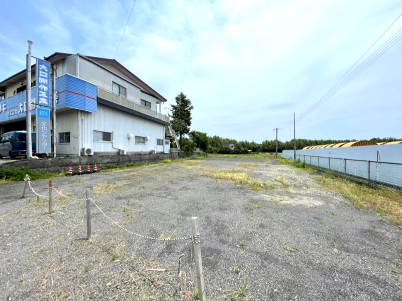 伊佐市大口里土地の外観|北西側から撮影した土地の様子です(2025年7月撮影)