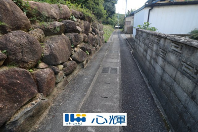 【前面道路含む現地写真】 | 西高泊・山林（720坪） | 進入路、道幅1.7～1.8ｍ