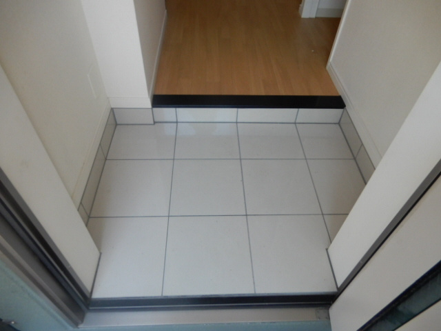 サンモール金ヶ崎の玄関