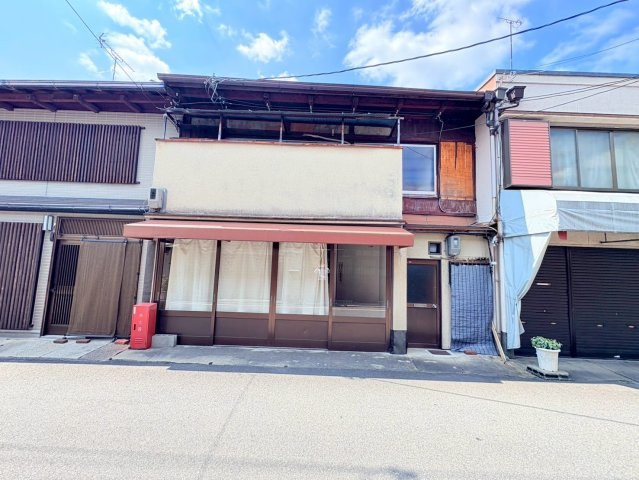 太秦安井藤ノ木町