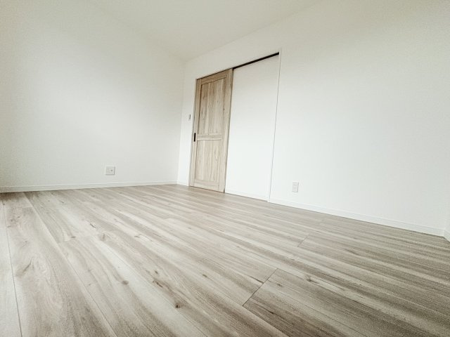 太秦安井藤ノ木町の洋室