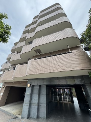 モナーク梅島の外観