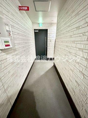 ラージヒル服部天神のエントランス