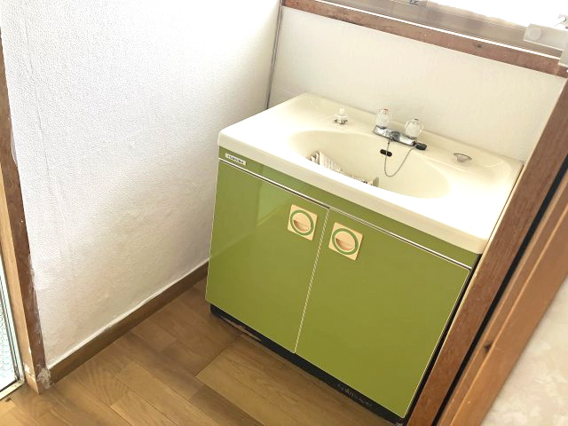 日高町鶴岡　中古戸建　7DKの洗面所