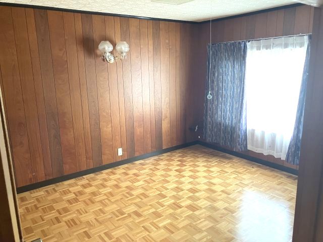 日高町鶴岡　中古戸建　7DKの洋室