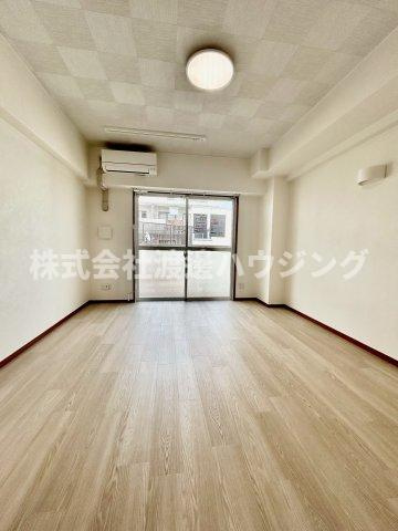 ハイムタケダT-10の居間・リビング