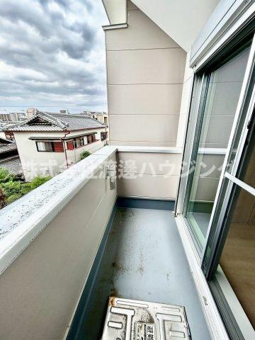 パロス江坂垂水町アイシアのバルコニー